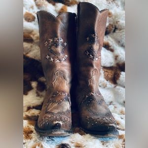 Dan Post Heart Distressed Boots